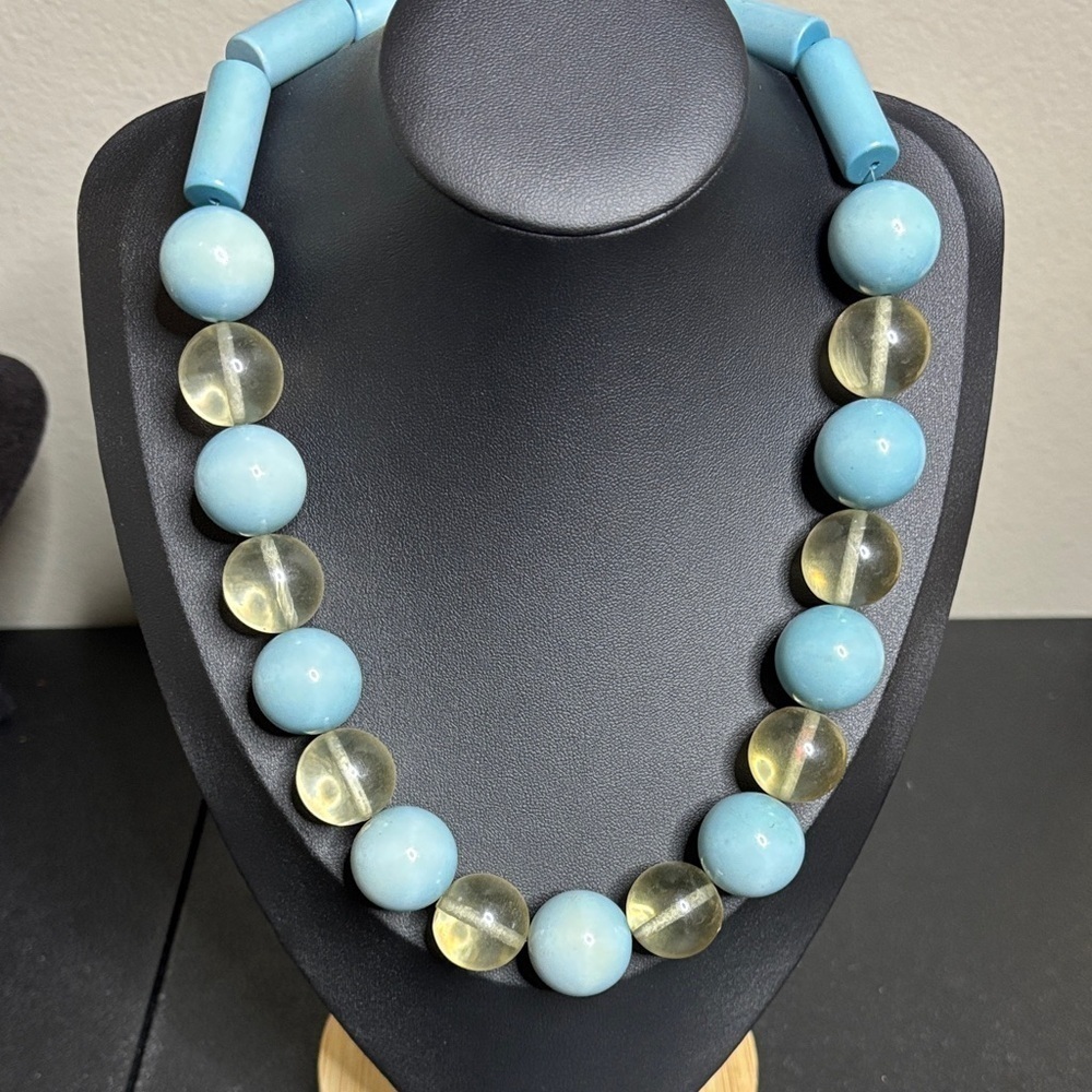 Vintage Retro Pinup Acrylic Chunky Chic Blue and Yellow Beaded Necklace